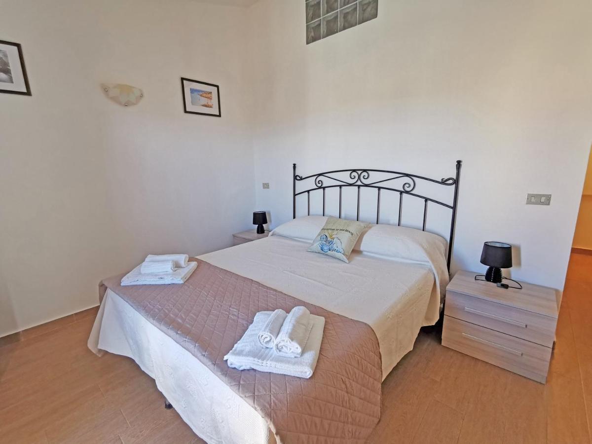 Hotel Del Porto Палау Екстериор снимка