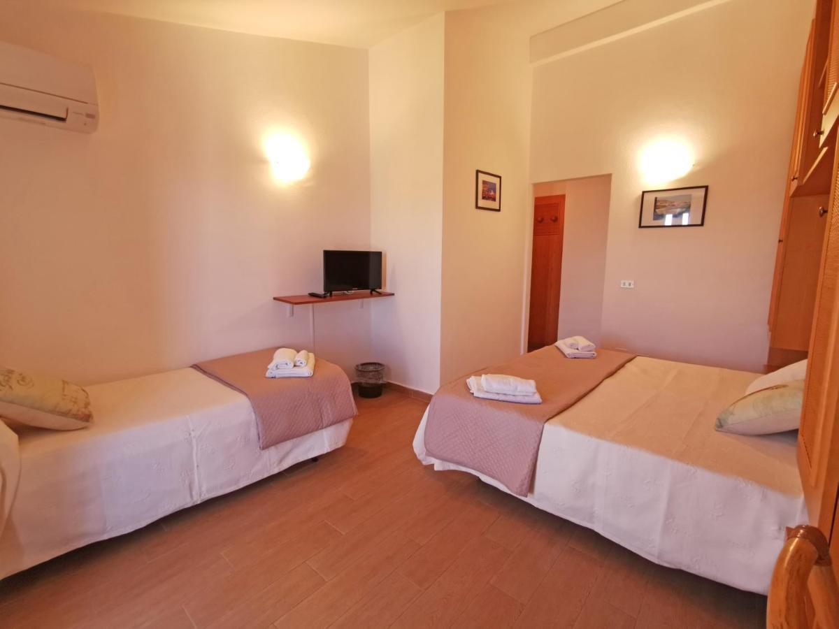 Hotel Del Porto Палау Екстериор снимка